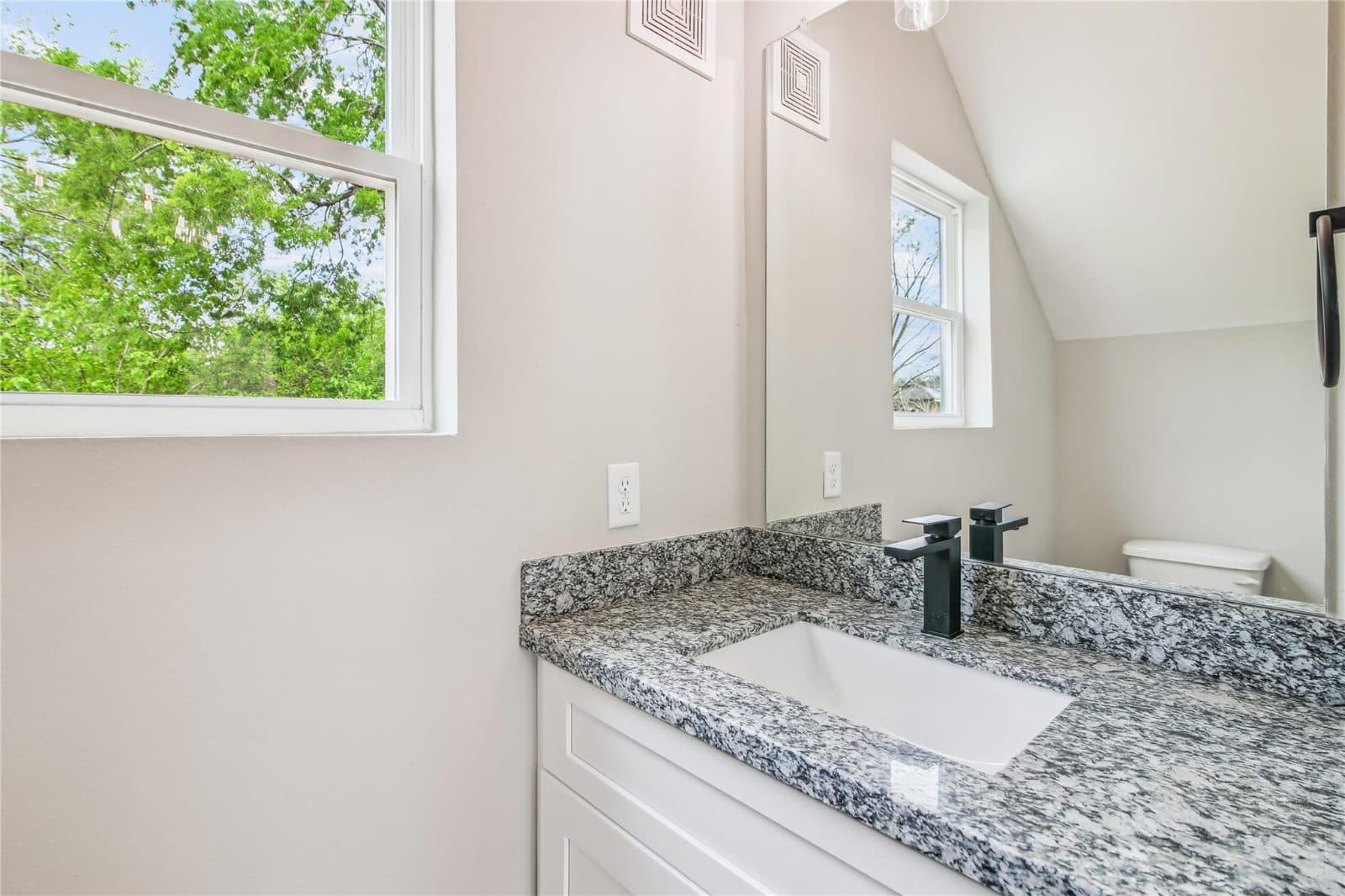 Acres Homes New Build — Powder room, Acres Homes — Houston, TX